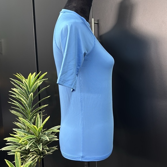 Art Class UPF 50+ Sun protection, crewneck,short sleeve, pullover stretch top - Picture 5 of 9